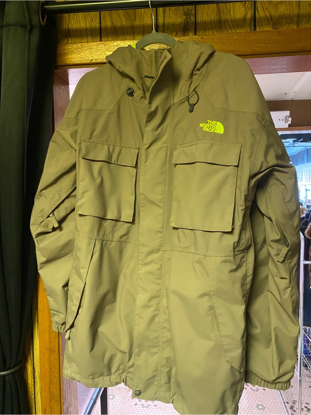 The North Face Men's Hooded Parka Jacket - Olive Green